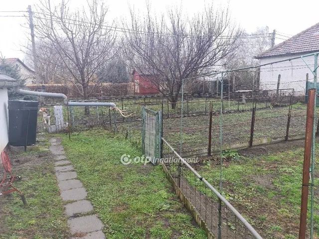 Eladó ház Áporka 102 nm