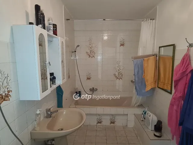 Eladó ház Áporka 102 nm