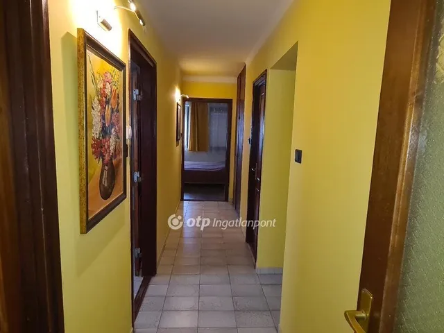 Eladó ház Áporka 102 nm