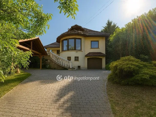 Eladó ház Érd 272 nm