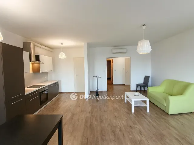 Eladó lakás Dabas 85 nm