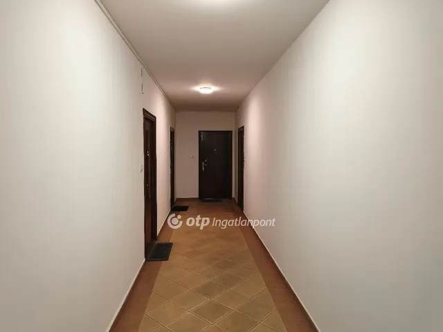 Eladó lakás Dabas 85 nm