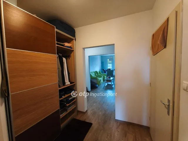 Eladó lakás Dabas 85 nm