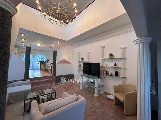 Eladó ház Dunaharaszti 270 nm