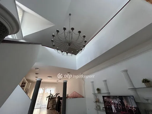 Eladó ház Dunaharaszti 270 nm