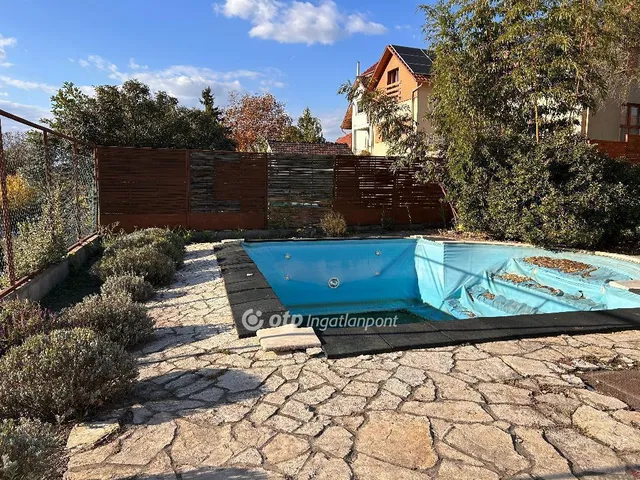 Eladó ház Dunaharaszti 270 nm