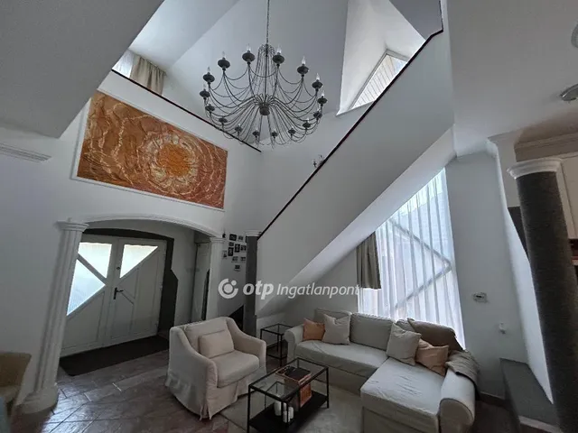 Eladó ház Dunaharaszti 270 nm