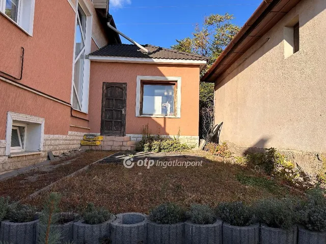 Eladó ház Dunaharaszti 270 nm