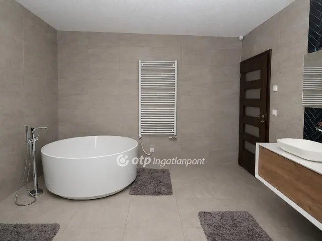 Eladó ház Ráckeve 158 nm