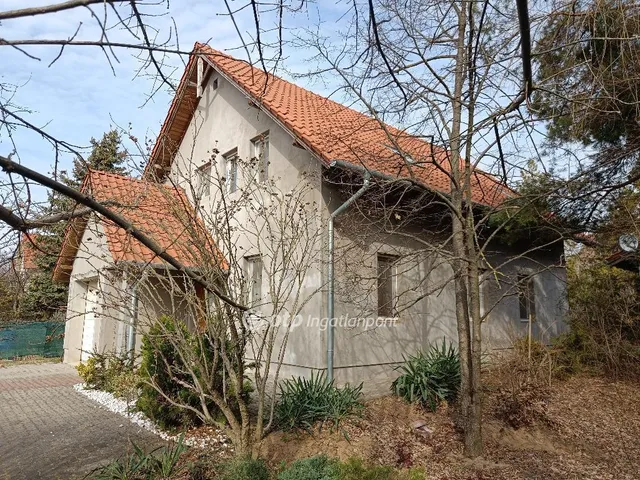 Eladó ház Mogyoród 186 nm