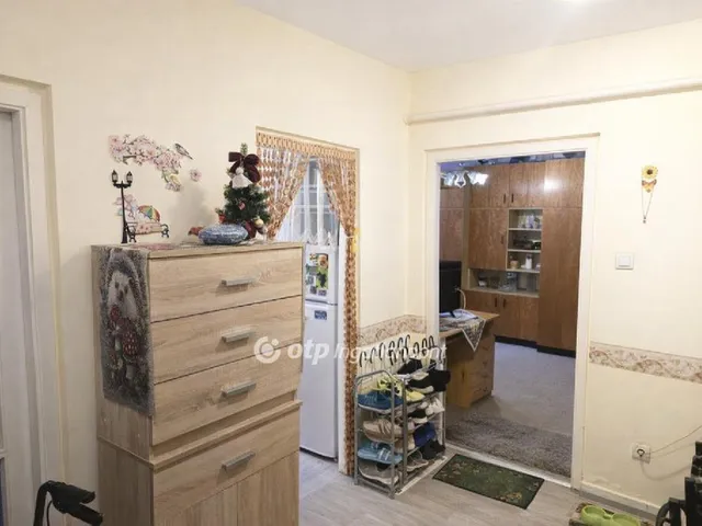 Eladó lakás Budapest III. kerület 52 nm