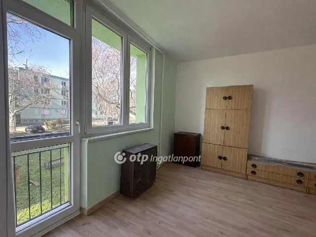 Eladó lakás Budapest IX. kerület, József Attila lakótelep 37 nm