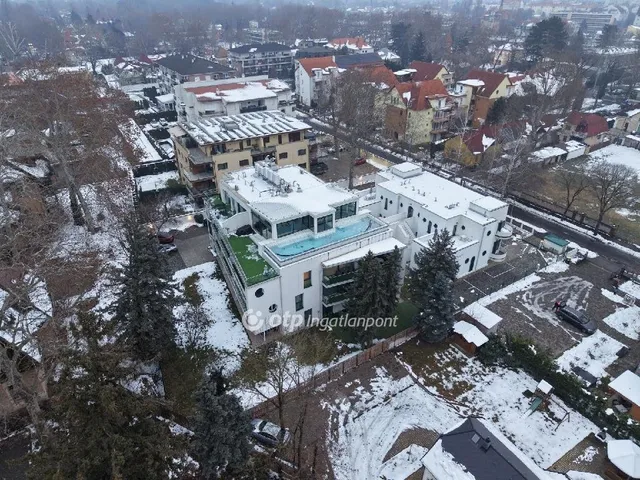 Eladó üdülő és hétvégi ház Siófok, Aranypart 66 nm