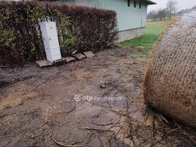 Eladó telek Perkáta 1636 nm