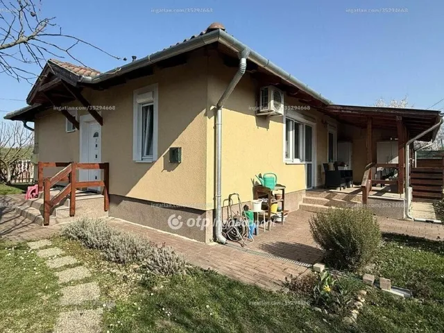 Eladó ház Halásztelek 78 nm