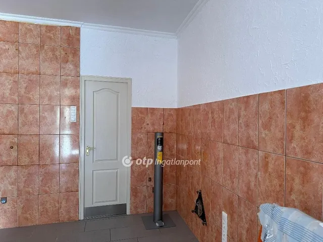 Kiadó kereskedelmi és ipari ingatlan Taksony 20 nm