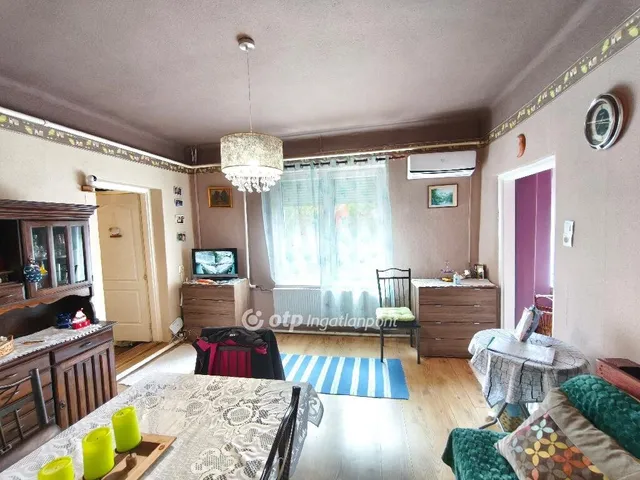 Eladó ház Üllő 77 nm