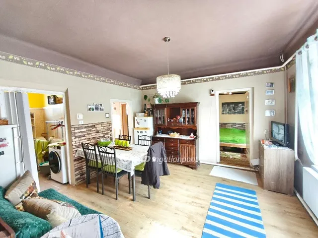 Eladó ház Üllő 77 nm