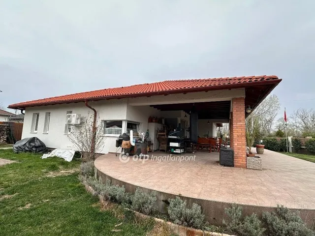 Eladó ház Délegyháza 186 nm
