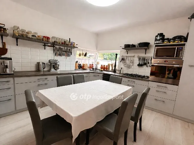 Eladó ház Délegyháza 186 nm