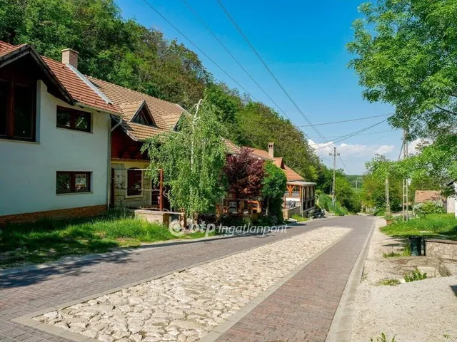 Eladó telek Érd 900 nm
