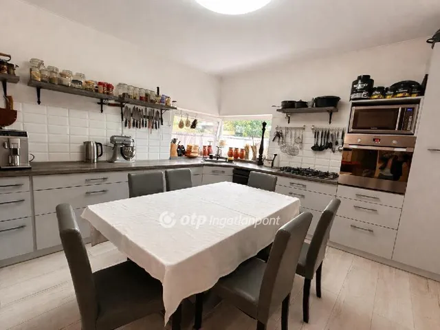 Eladó ház Délegyháza 186 nm