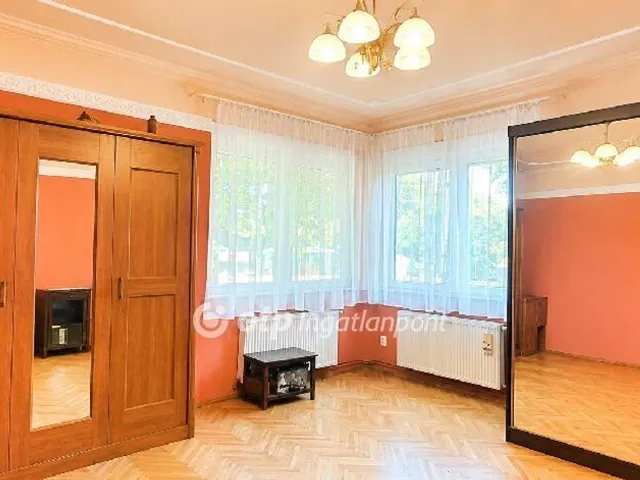 Eladó ház Budapest XVIII. kerület, Szemeretelep 63 nm