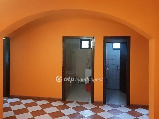 Eladó ház Budapest XVIII. kerület, Újpéteritelep 161 nm