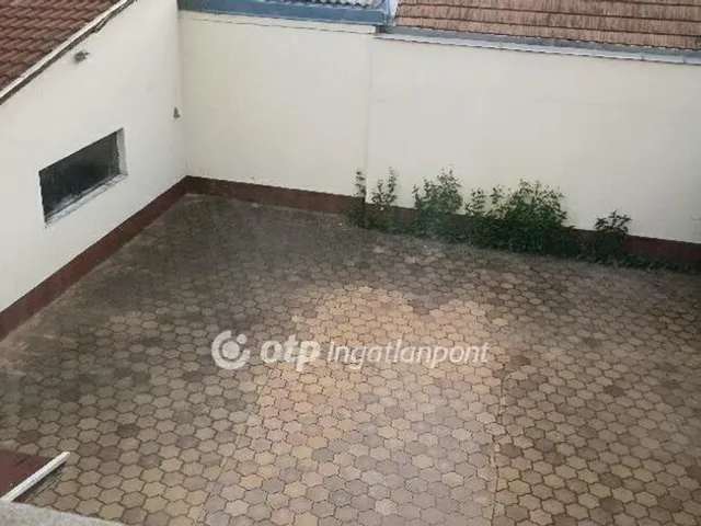 Eladó ház Budapest XVIII. kerület, Újpéteritelep 161 nm