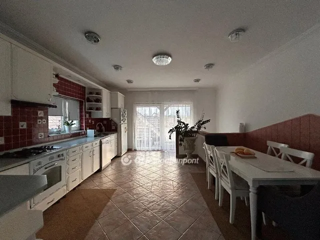 Eladó ház Dunaharaszti 262 nm