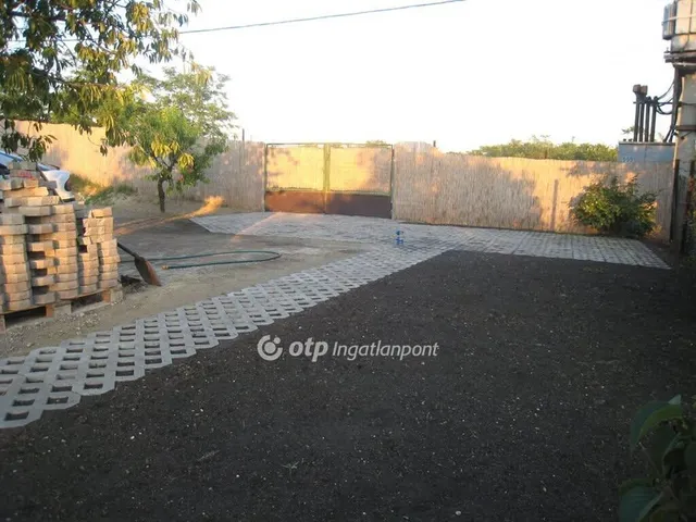 Eladó telek Érd 900 nm
