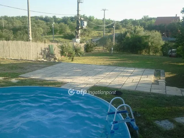 Eladó telek Érd 900 nm