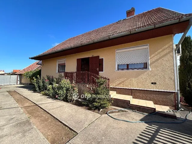 Eladó ház Alsónémedi 220 nm