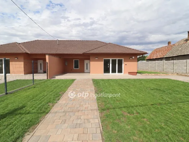Eladó ház Bugyi 100 nm
