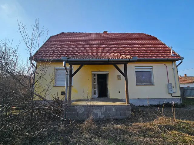 Eladó ház Alattyán 110 nm