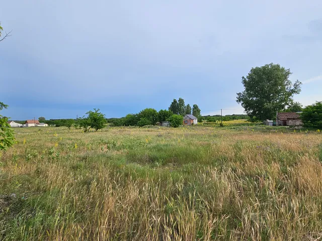 Eladó telek Nagykáta 1229 nm