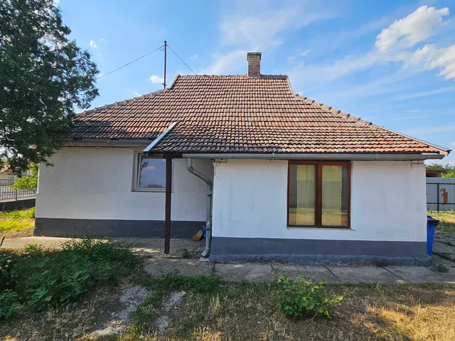 Eladó ház Jásztelek 62 nm