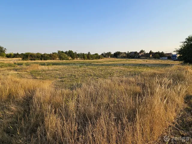 Eladó telek Jászberény 904 nm