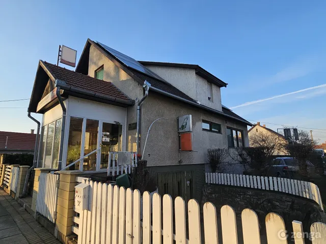 Eladó ház Jászberény 210 nm