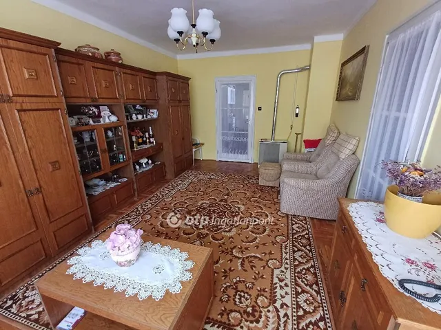 Eladó lakás Csongrád 67 nm