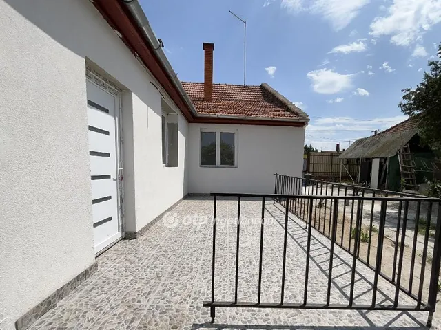 Eladó ház Cegléd 100 nm
