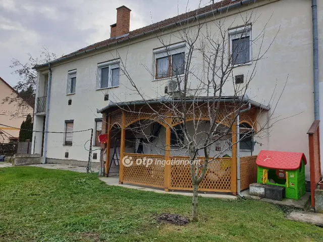 Eladó lakás Mezőhegyes 75 nm