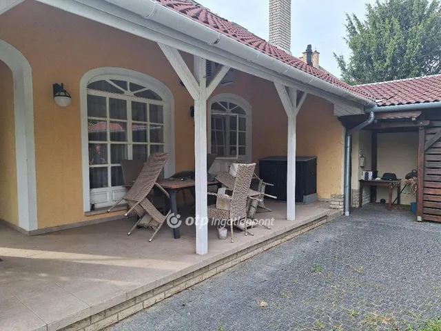 Eladó ház Orosháza 194 nm