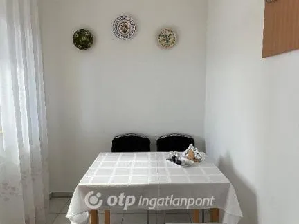 Eladó kereskedelmi és ipari ingatlan Szomolya 306 nm