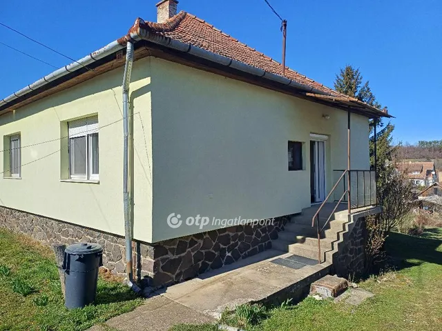 Eladó ház Parád 74 nm