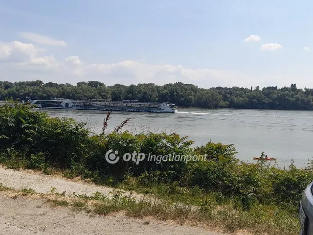 Eladó üdülő és hétvégi ház Szigetmonostor 25 nm