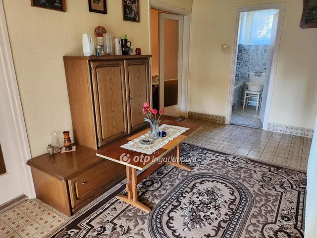 Eladó ház Tiszacsege 100 nm