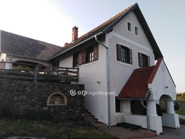 Eladó üdülő és hétvégi ház Lesencetomaj 390 nm