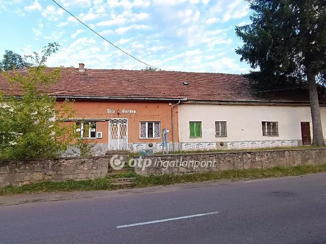 Eladó ház Recsk 550 nm