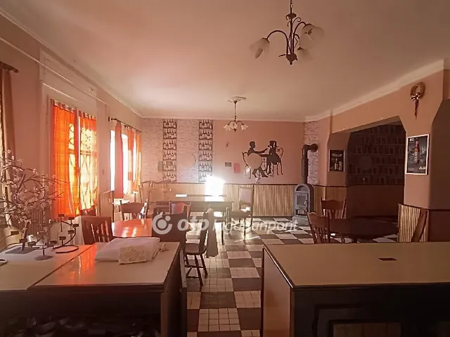 Eladó ház Recsk 550 nm
